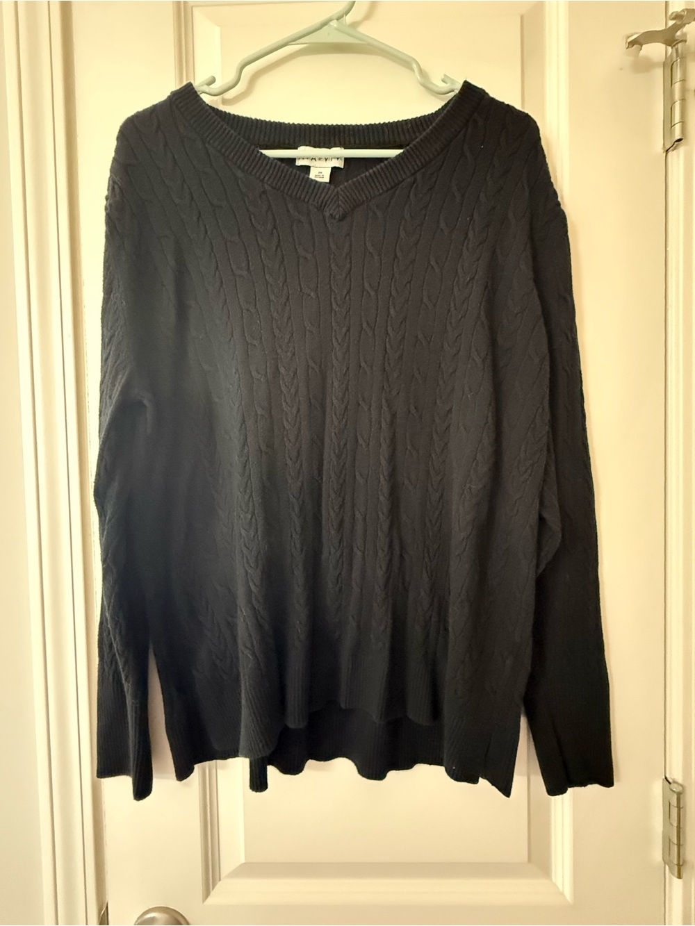 Ava & Viv Black Cable-Knit V-Neck Sweater